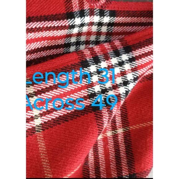 V FRAAS Women’s Red Tartan Plaid Fringe Wrap Scarf Poncho Topper Germany Made OS - Picture 3 of 7